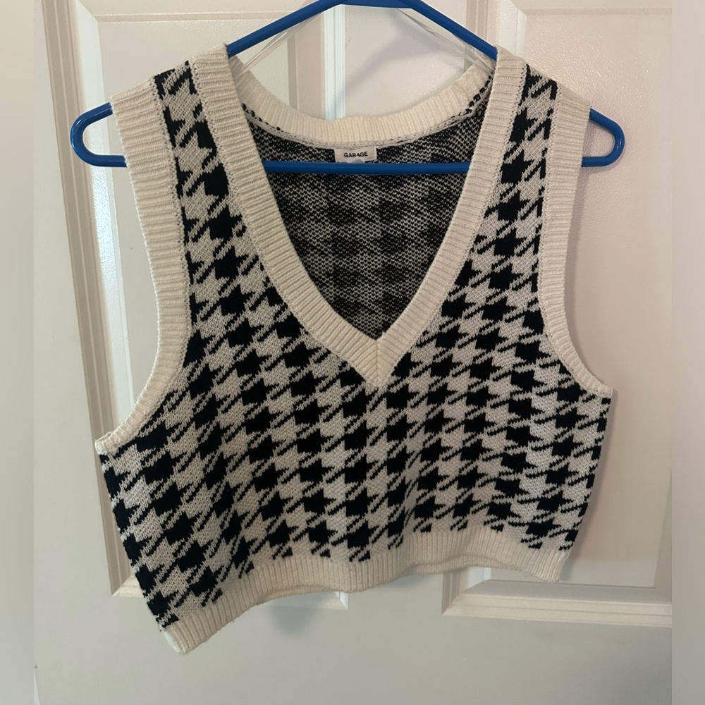 Garage Houndstooth Printed Sweater Vest - Small